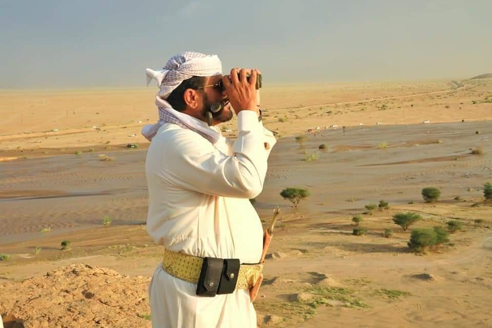 مبادرة الحوثي تفجر خلافات بين العرادة ومشرف الإخوان بمأرب